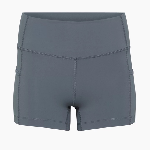 Aritzia Pants - ARITZIA| XS TNA Tennis Mid Rise 2” Short